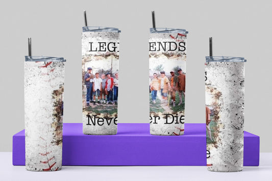 Legends Never Die - Vaso aislado de acero inoxidable de 20 oz con tapa de plástico resistente a fugas y pajita de metal con cepillo de limpieza para pajitas incluido